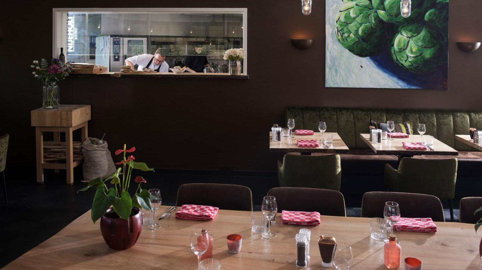 01-bistro