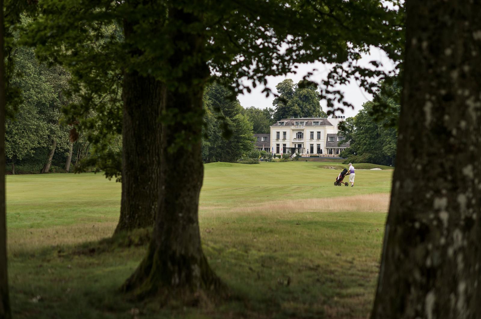 03-golf-bomen-landhuis