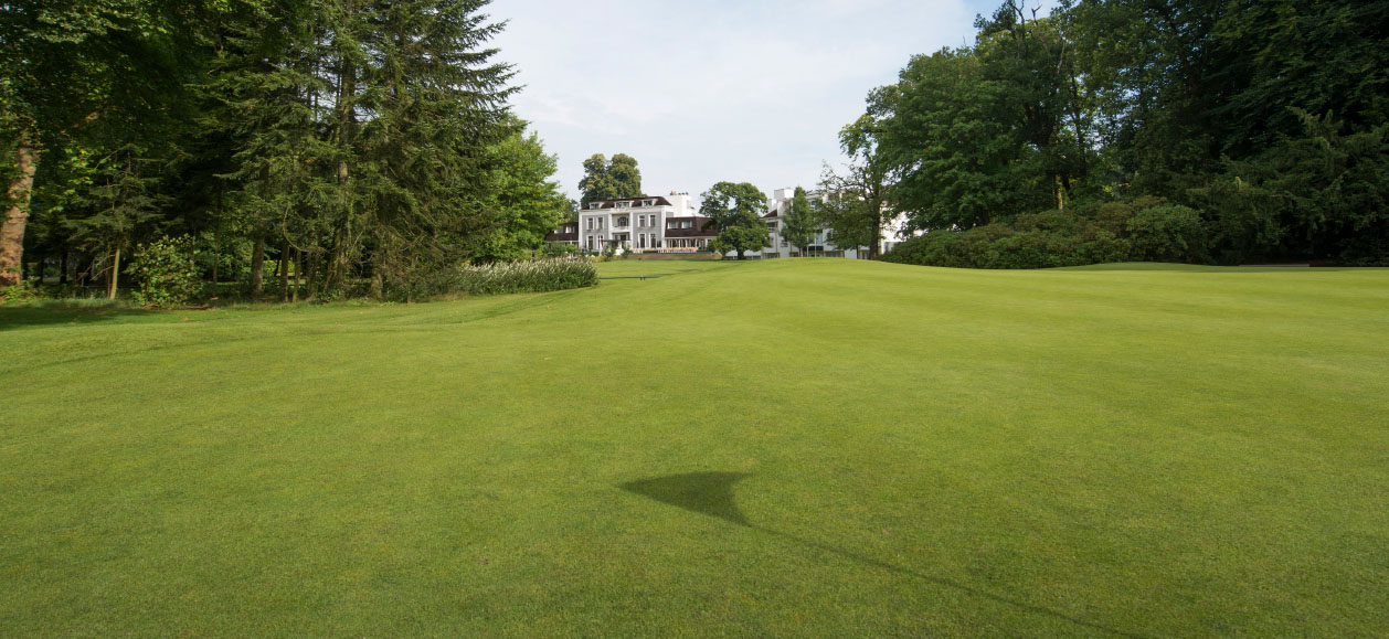 golfbaan-met-landgoed-lauswolt-nieuwe-kleuren-achtergrond