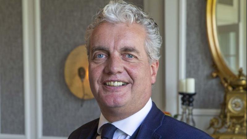 BINDEN BOEIEN EN BEHOUDEN