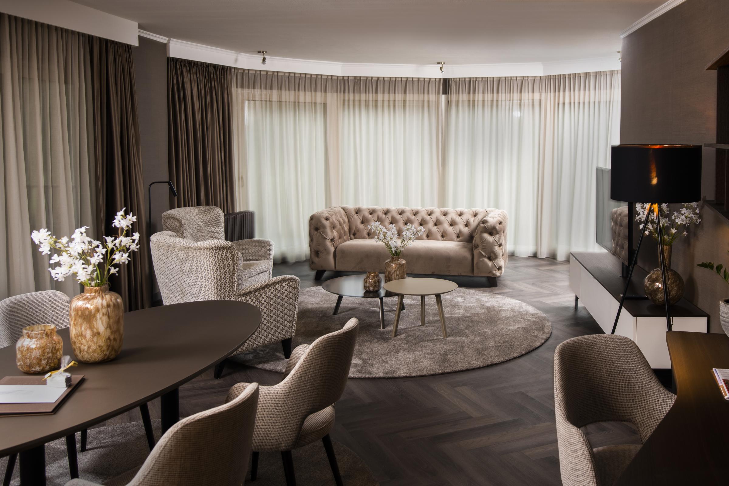 ROYAL SUITE